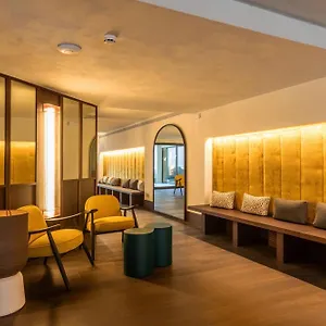 3* Отель Onix Fira