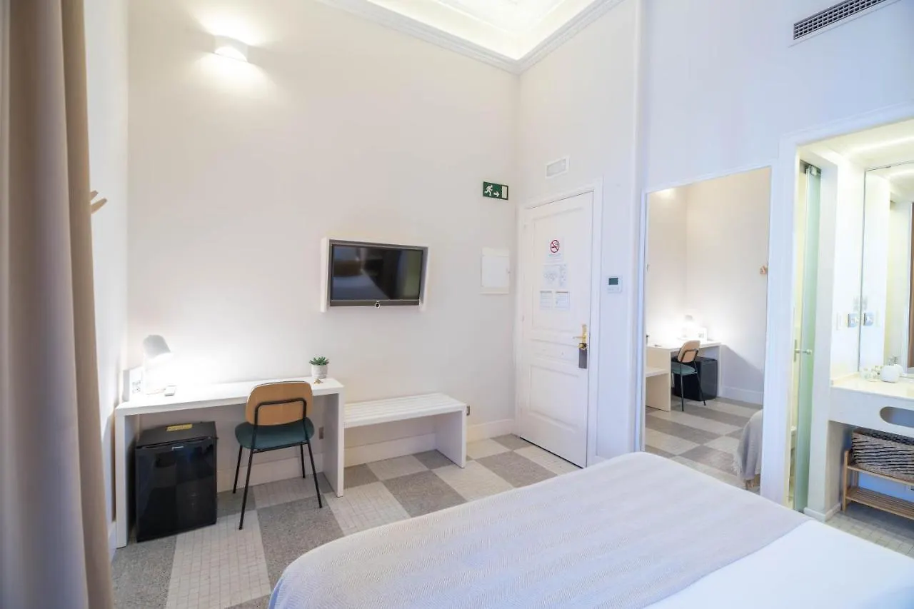 Hotel Feelathome Casa Bertrand Barcelona Spain