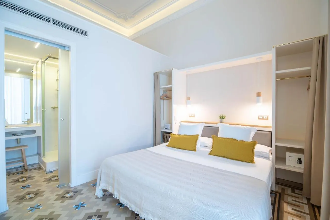 Feelathome Casa Bertrand Barcelona Hotel