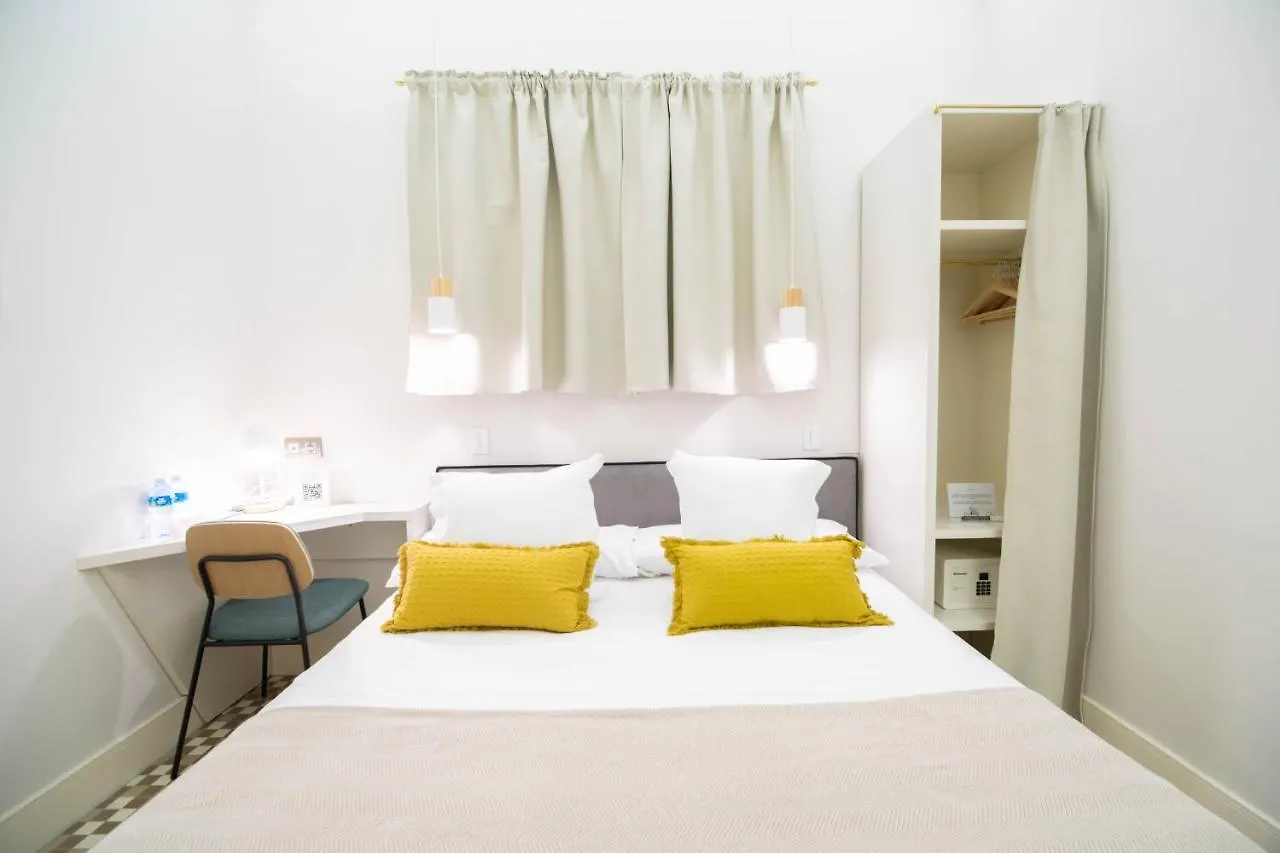 Feelathome Casa Bertrand Barcelona 0*,