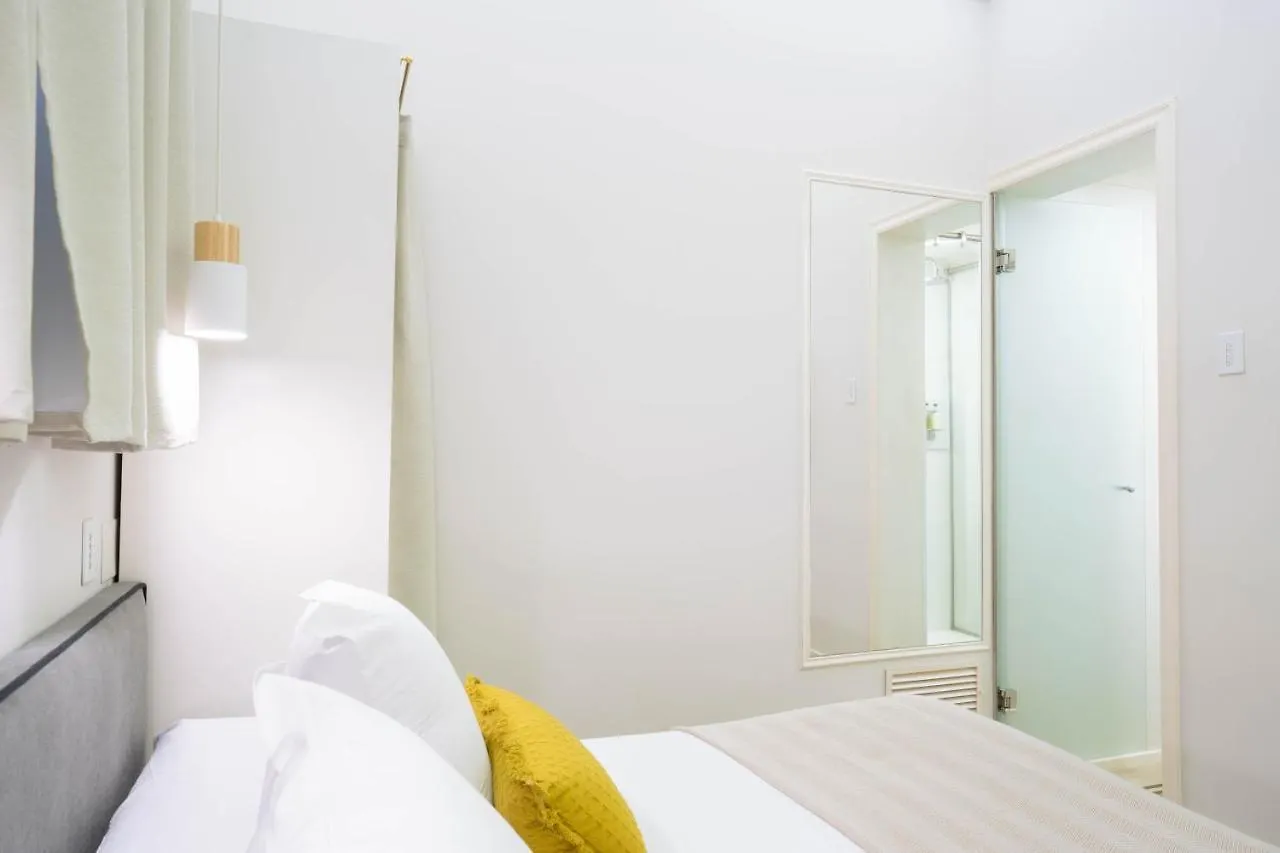 Hotel Feelathome Casa Bertrand Barcelona