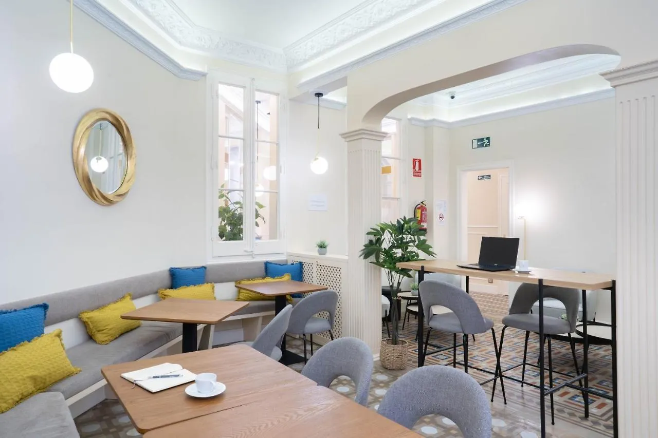 Feelathome Casa Bertrand Barcelona Spain