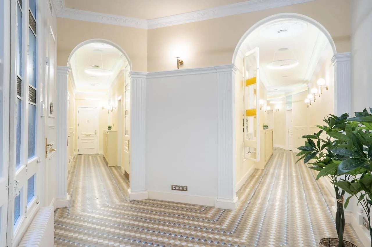 Feelathome Casa Bertrand Barcelona
