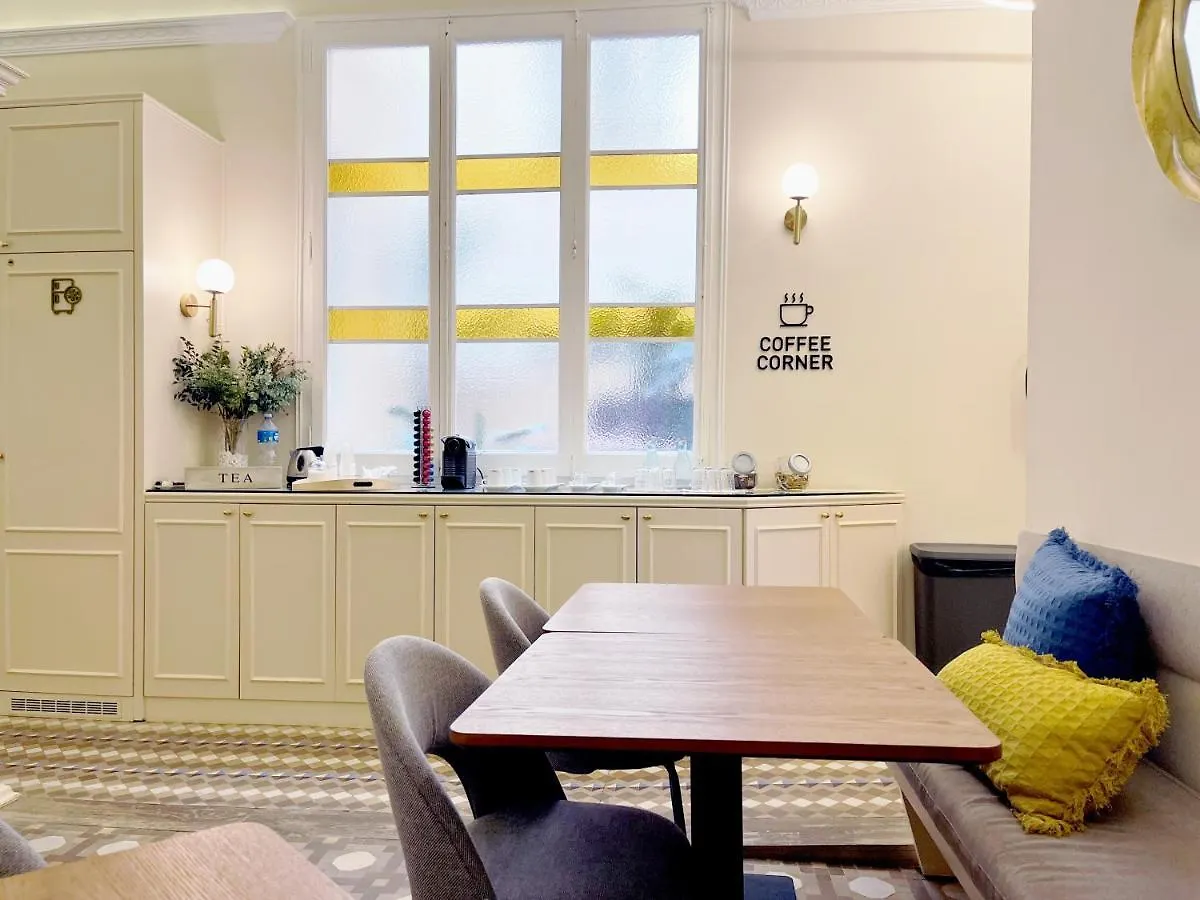 Feelathome Casa Bertrand Barcelona Hotel