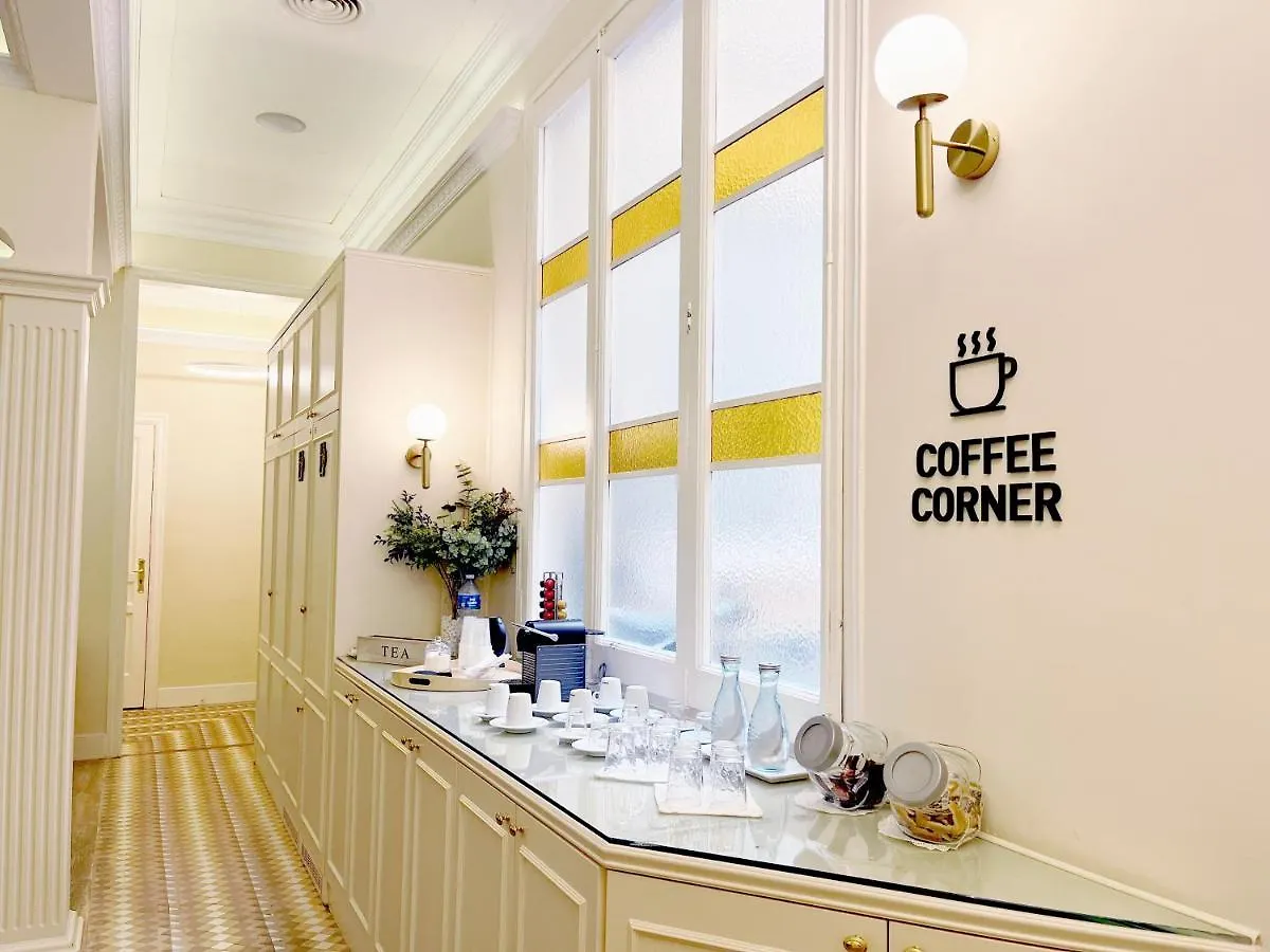Hotel Feelathome Casa Bertrand Barcelona