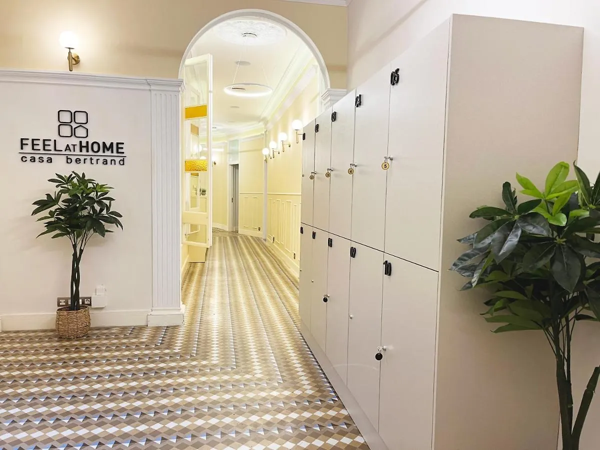 Feelathome Casa Bertrand Barcelona 0*,  Spain